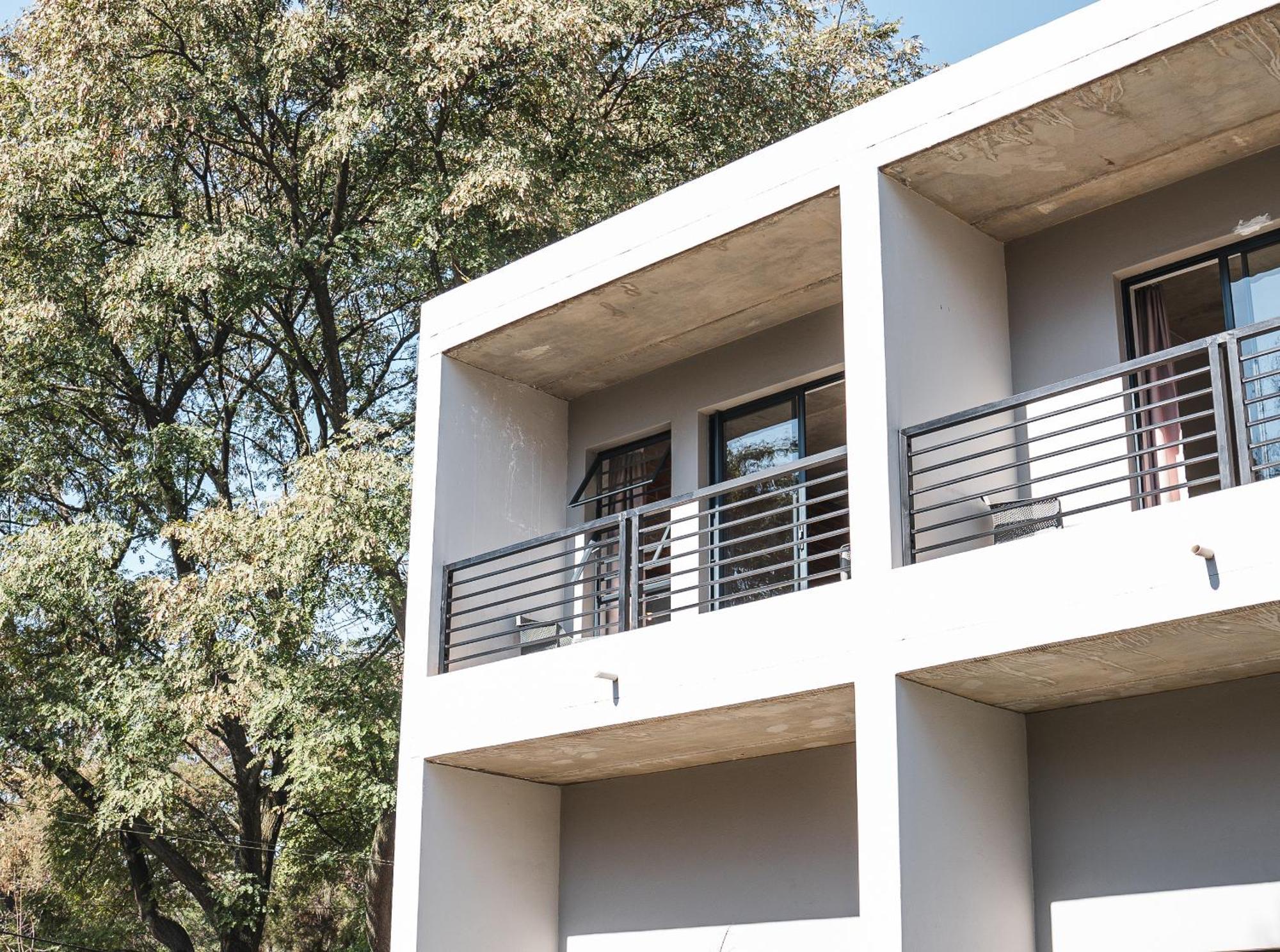 The Wild Peach - Menlyn Hotel Pretoria Bagian luar foto