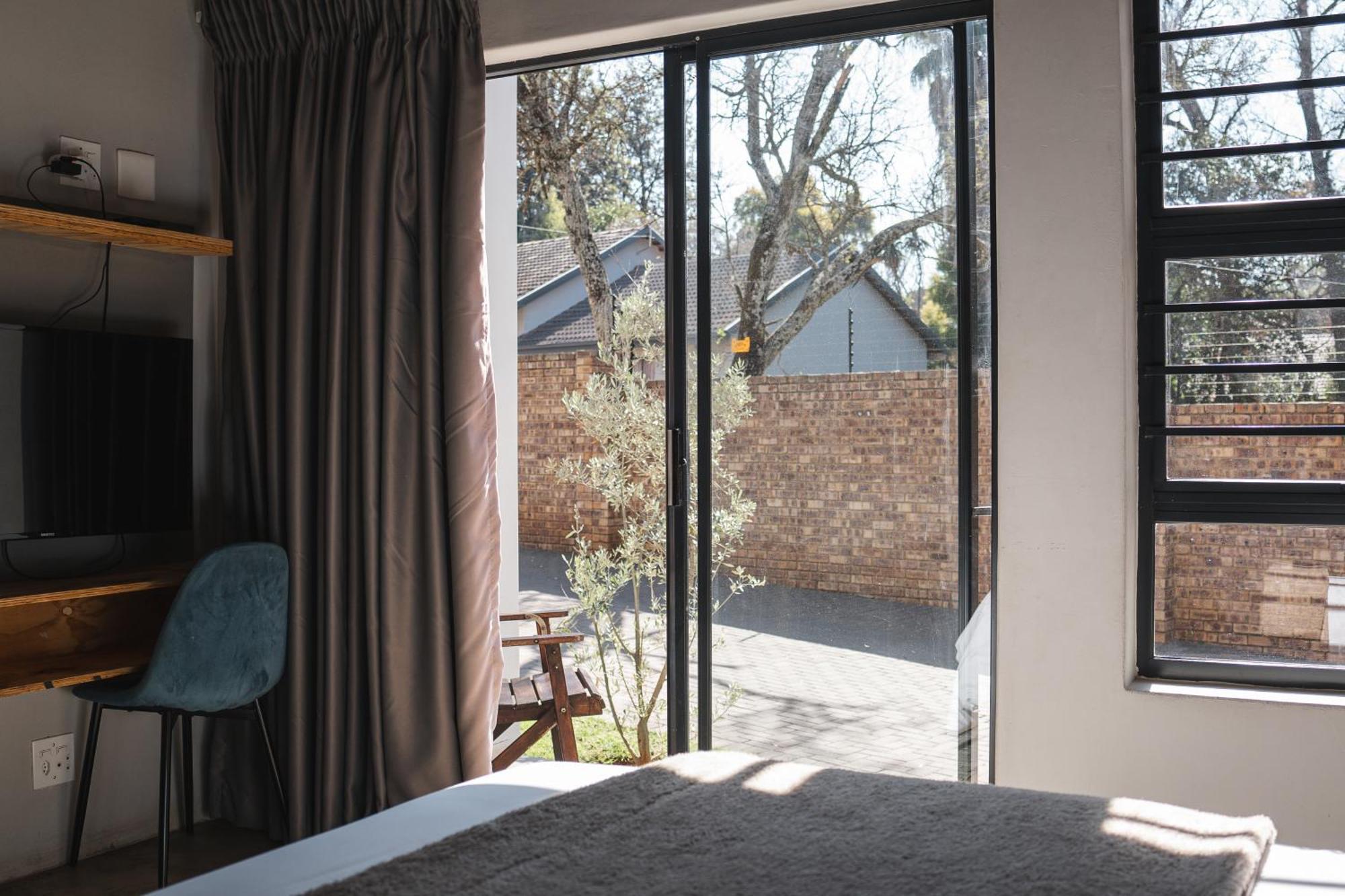 The Wild Peach - Menlyn Hotel Pretoria Bagian luar foto
