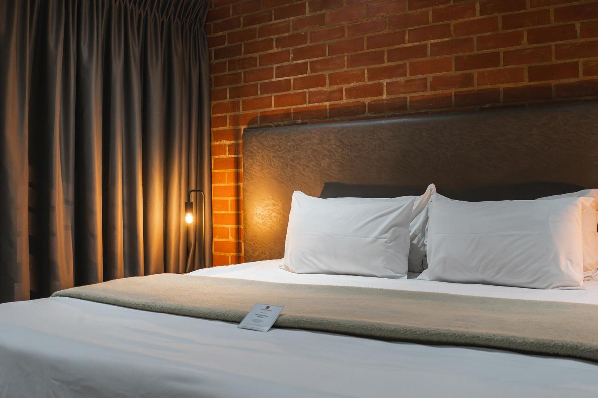 The Wild Peach - Menlyn Hotel Pretoria Bagian luar foto